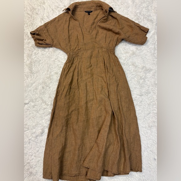 Banana Republic Dresses & Skirts - Banana Republic Cinched Waist Tan Midi Dress